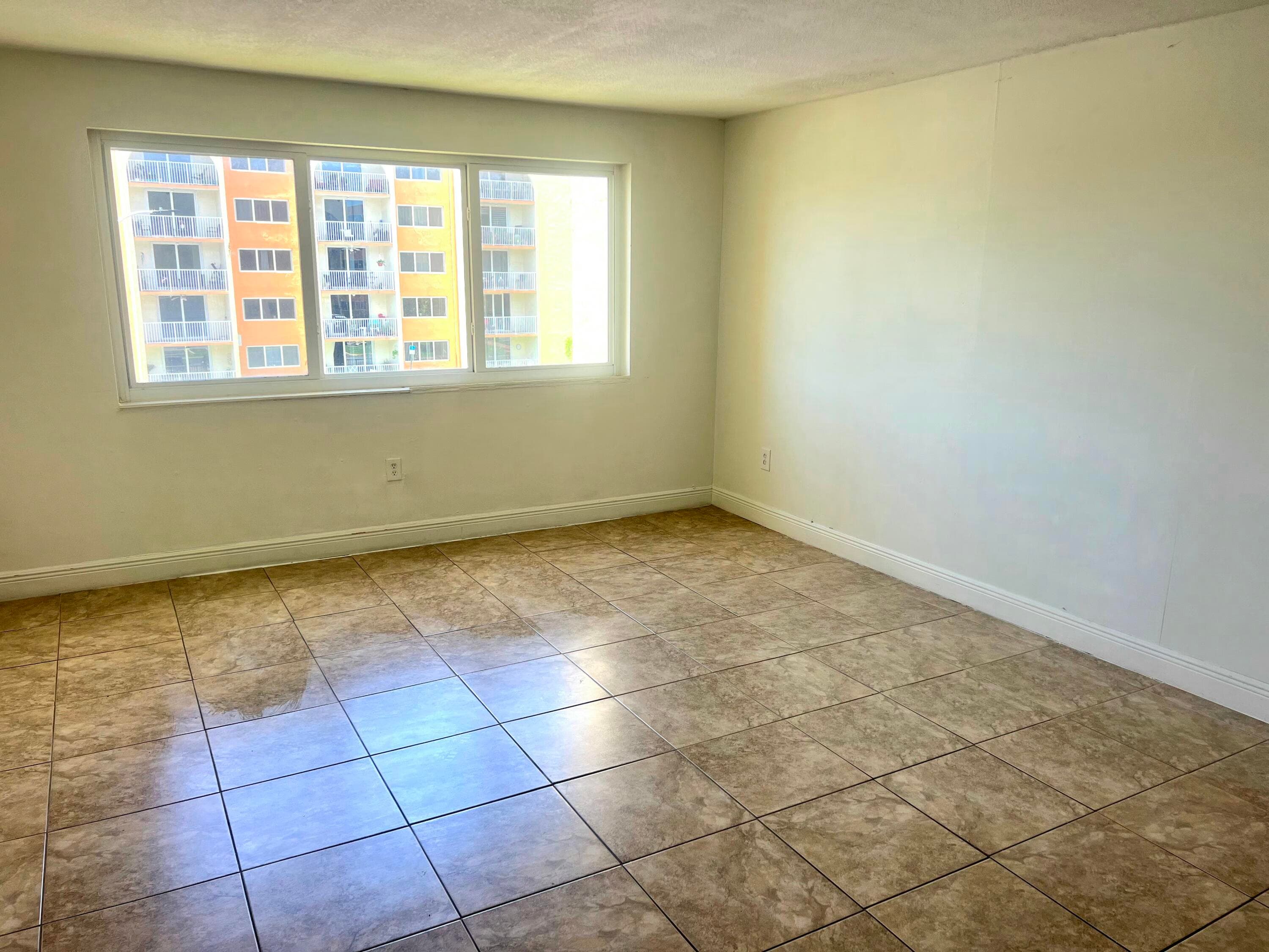 7000 NW 186th Street 4-316, Hialeah, FL 33015 — photo 14 of 29