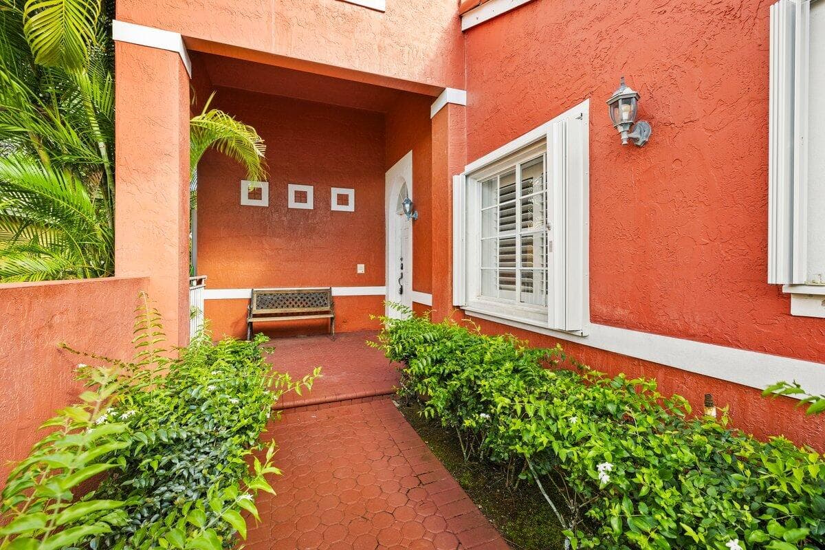 363 SW 161st Avenue, Pembroke Pines, FL 33027 — photo 2 of 34