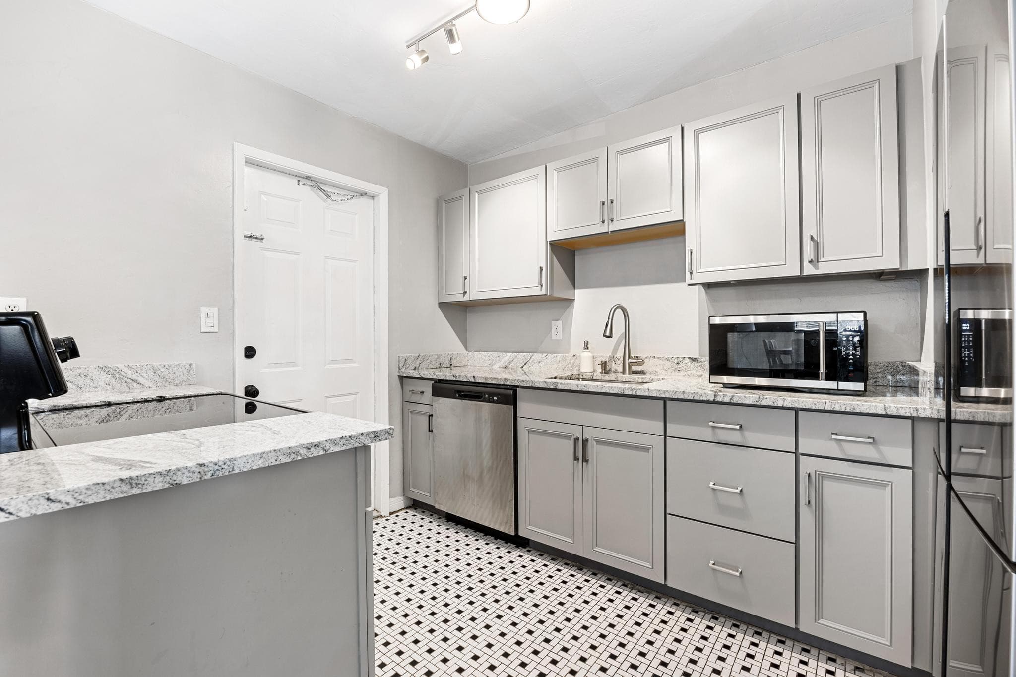 501 NW 30th Court, Wilton Manors, FL 33311 — photo 4 of 33