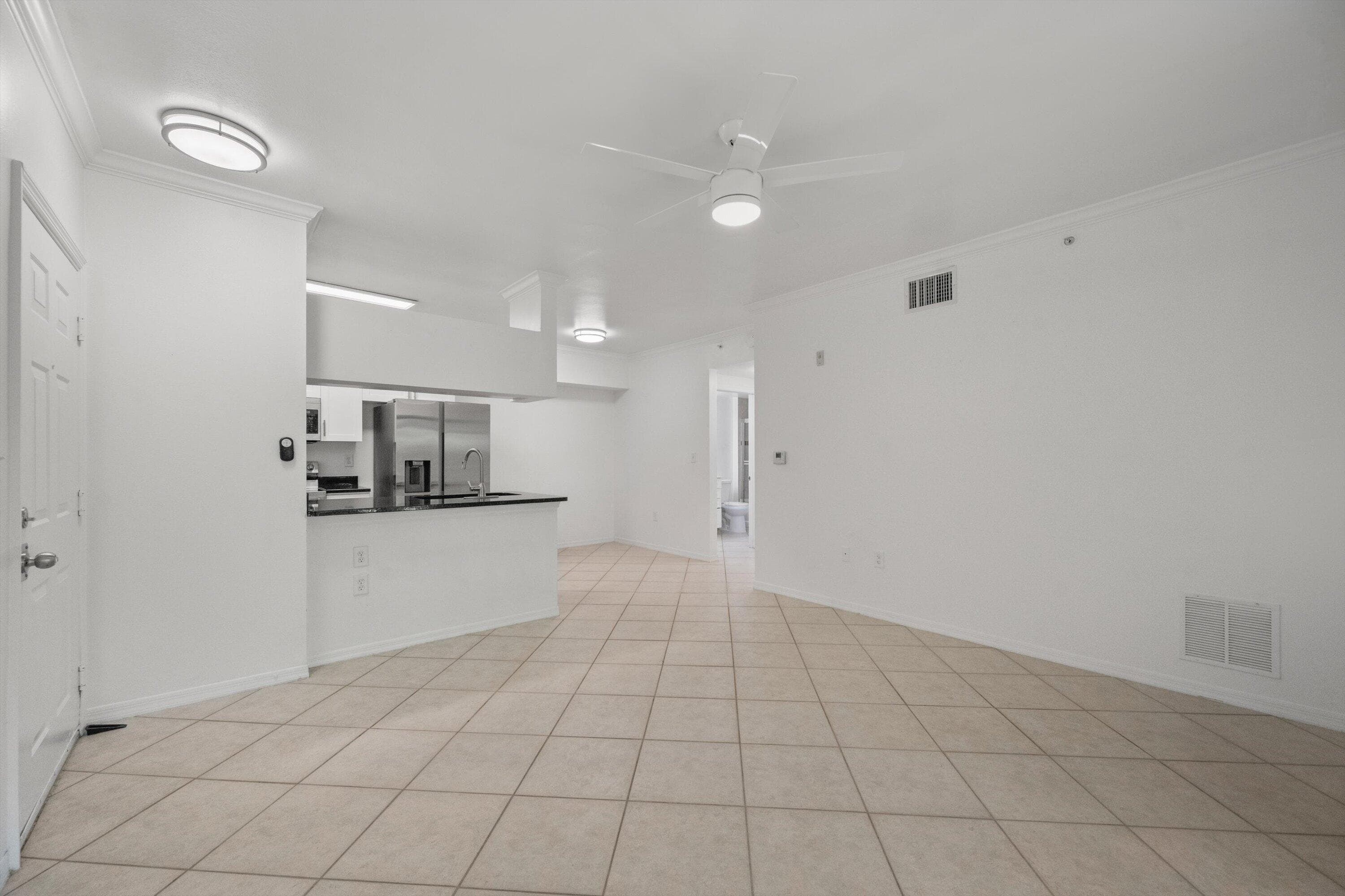 6475 Emerald Dunes Drive 206, West Palm Beach, FL 33411 — photo 8 of 29