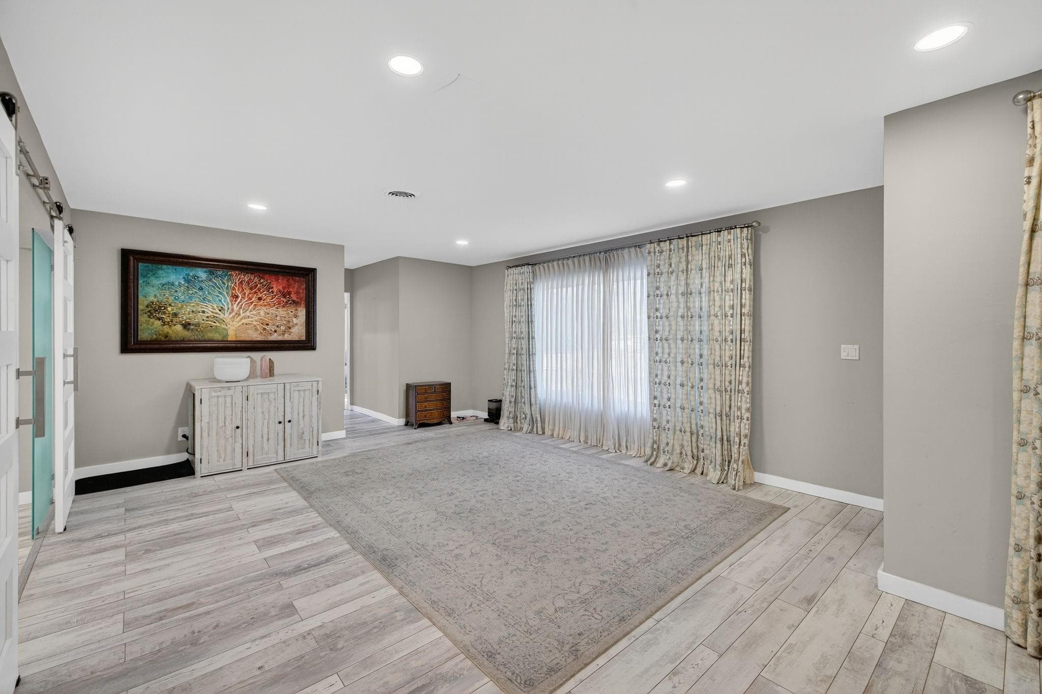 1570 NE 30th Place, Oakland Park, FL 33334 — photo 8 of 76