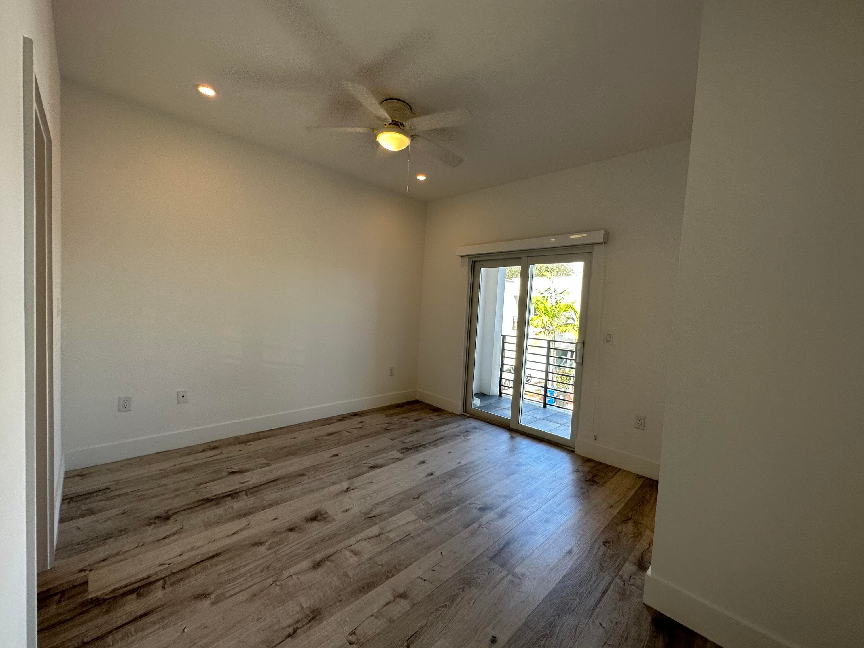 815 NE 17th Avenue 2, Fort Lauderdale, FL 33304 — photo 21 of 27