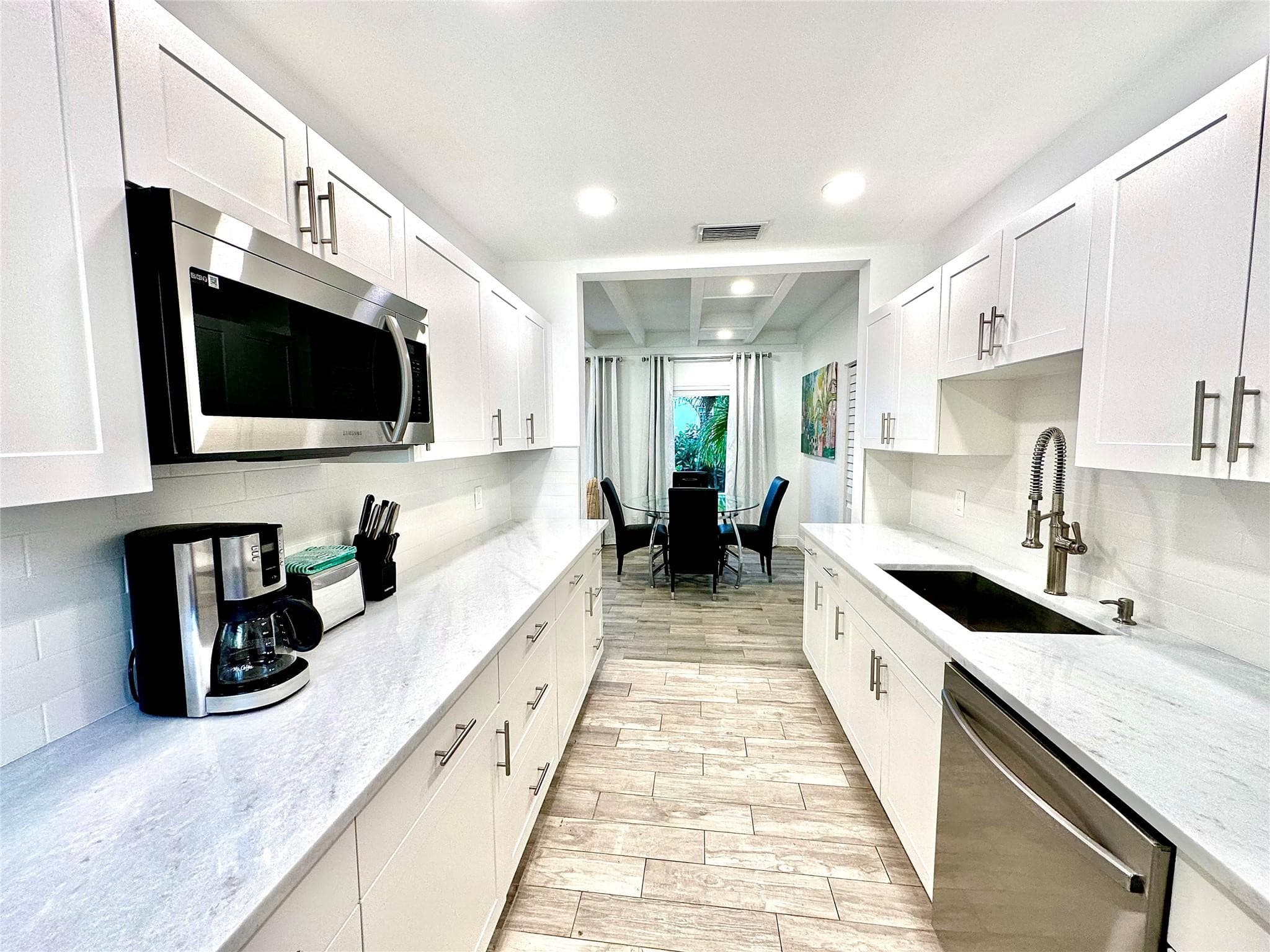 1742 NE 7th Street, Fort Lauderdale, FL 33304 — photo 5 of 33