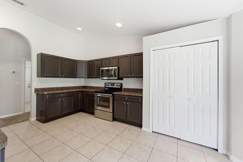 517 SW Paar Drive, Port St. Lucie, FL 34953 — photo 9 of 28