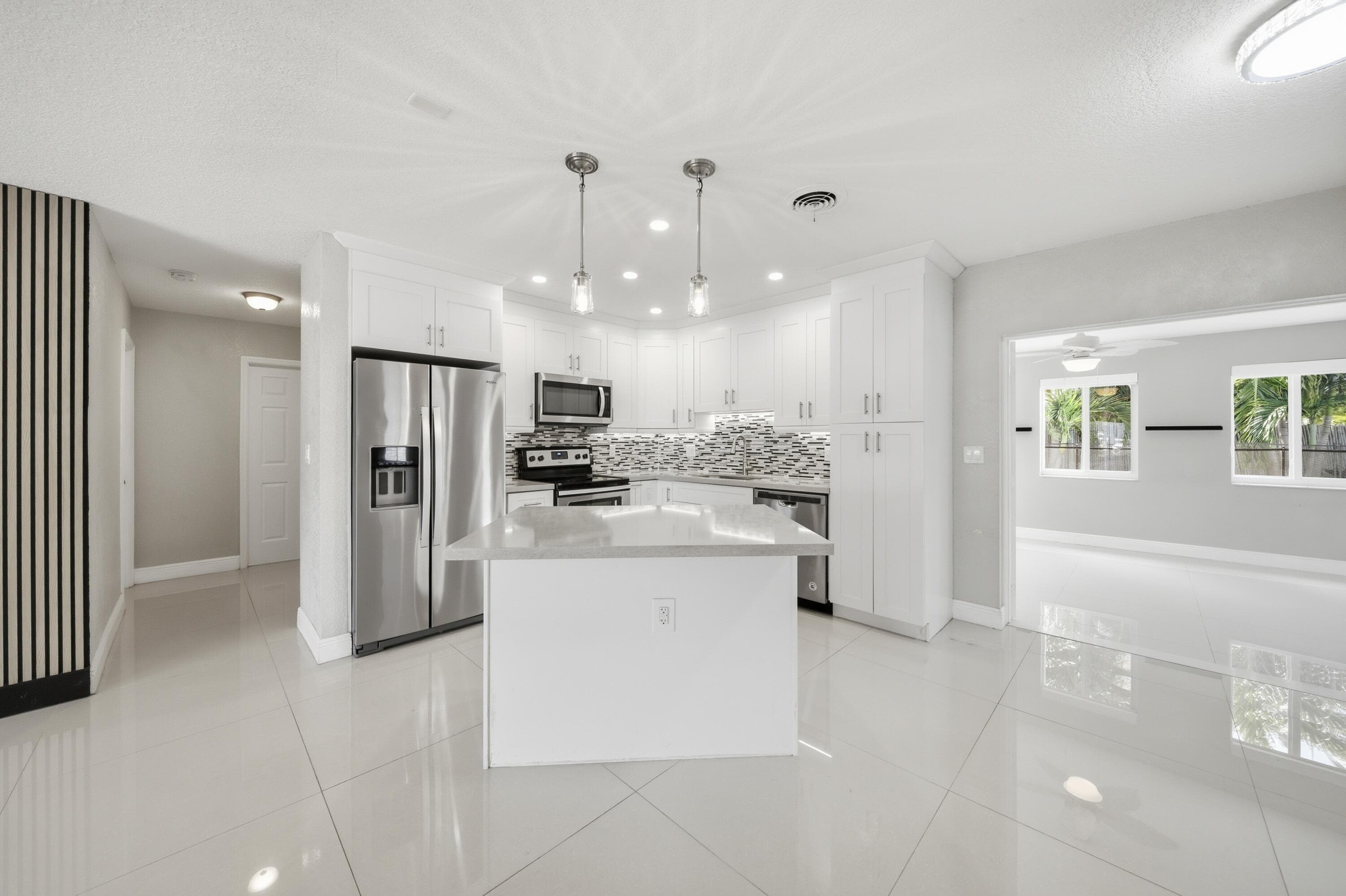 5031 NE 23rd Terrace, Lighthouse Point, FL 33064 — photo 2 of 37