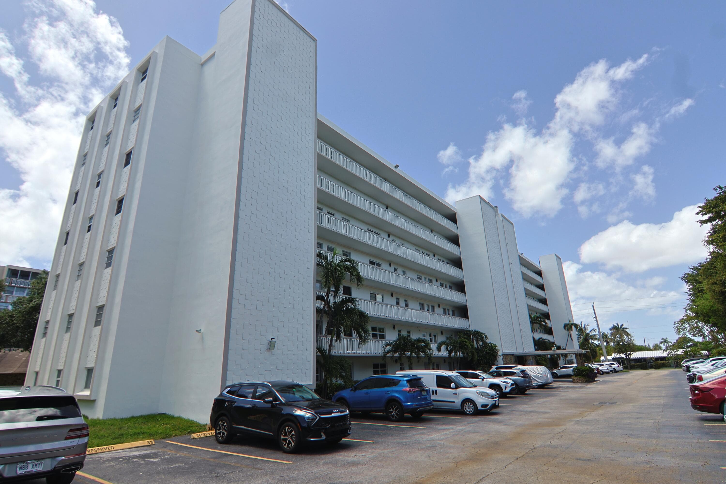 1000 NE 12th Avenue 106, Hallandale Beach, FL 33009 — photo 48 of 61