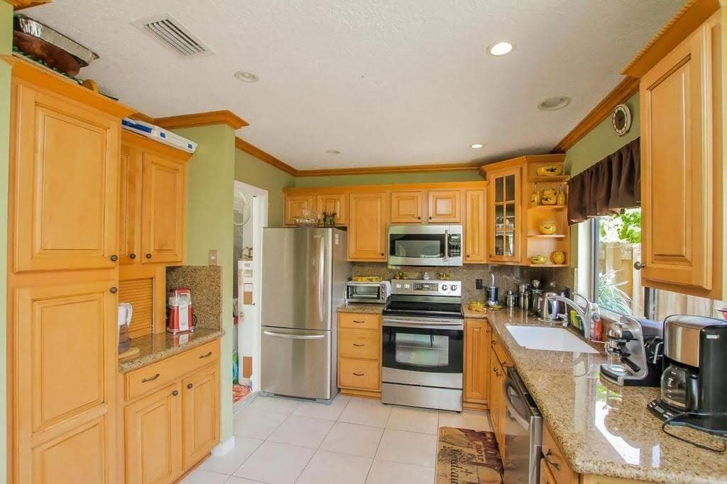 9709 Sunny Isle Circle, Boca Raton, FL 33428 — photo 3 of 19