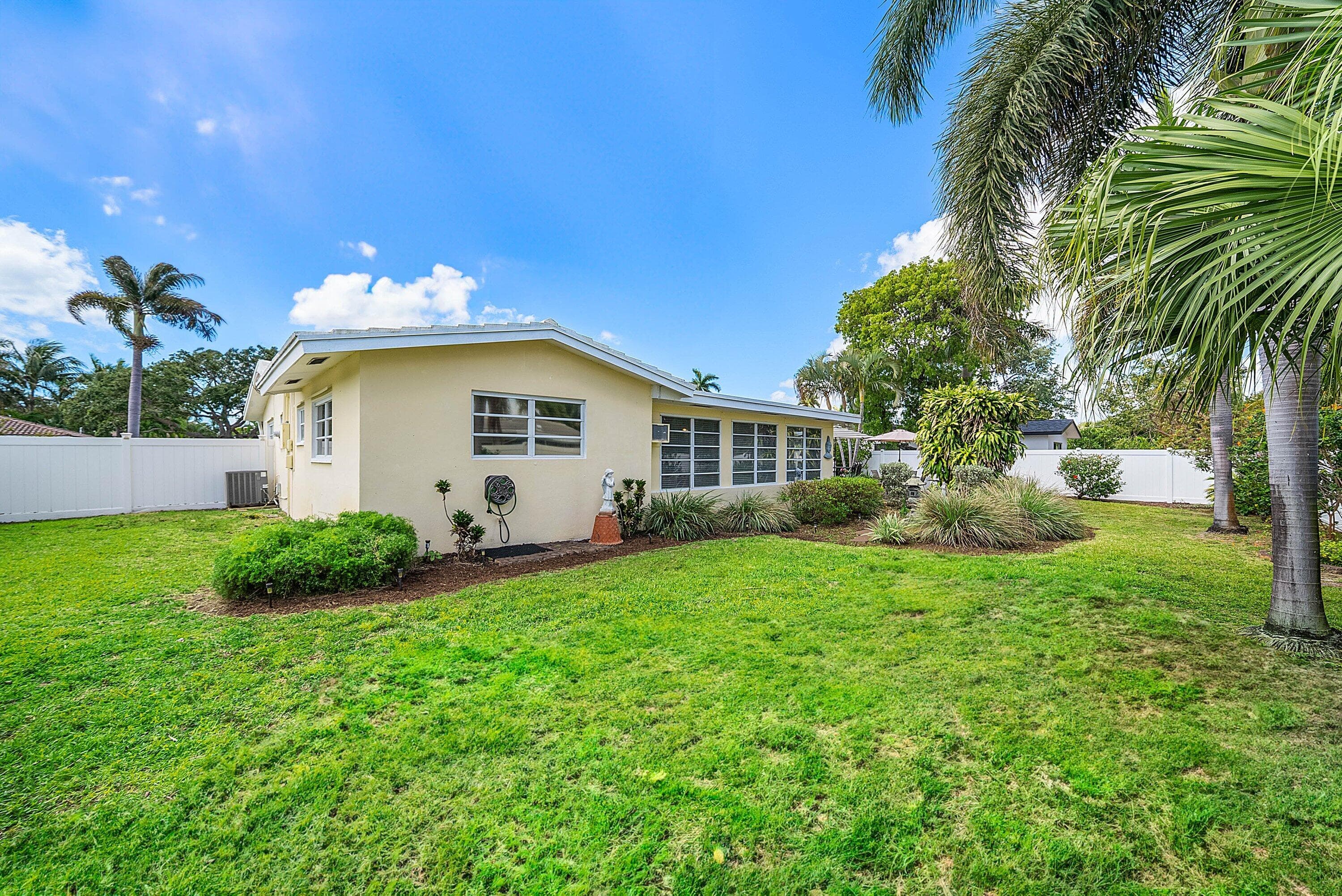 2741 NE 52nd Street, Lighthouse Point, FL 33064 — photo 9 of 45