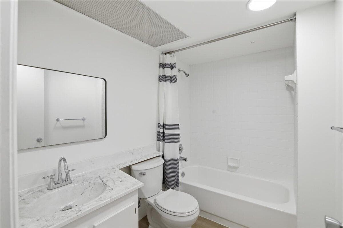700 SW 128th Avenue 310c, Pembroke Pines, FL 33027 — photo 15 of 38