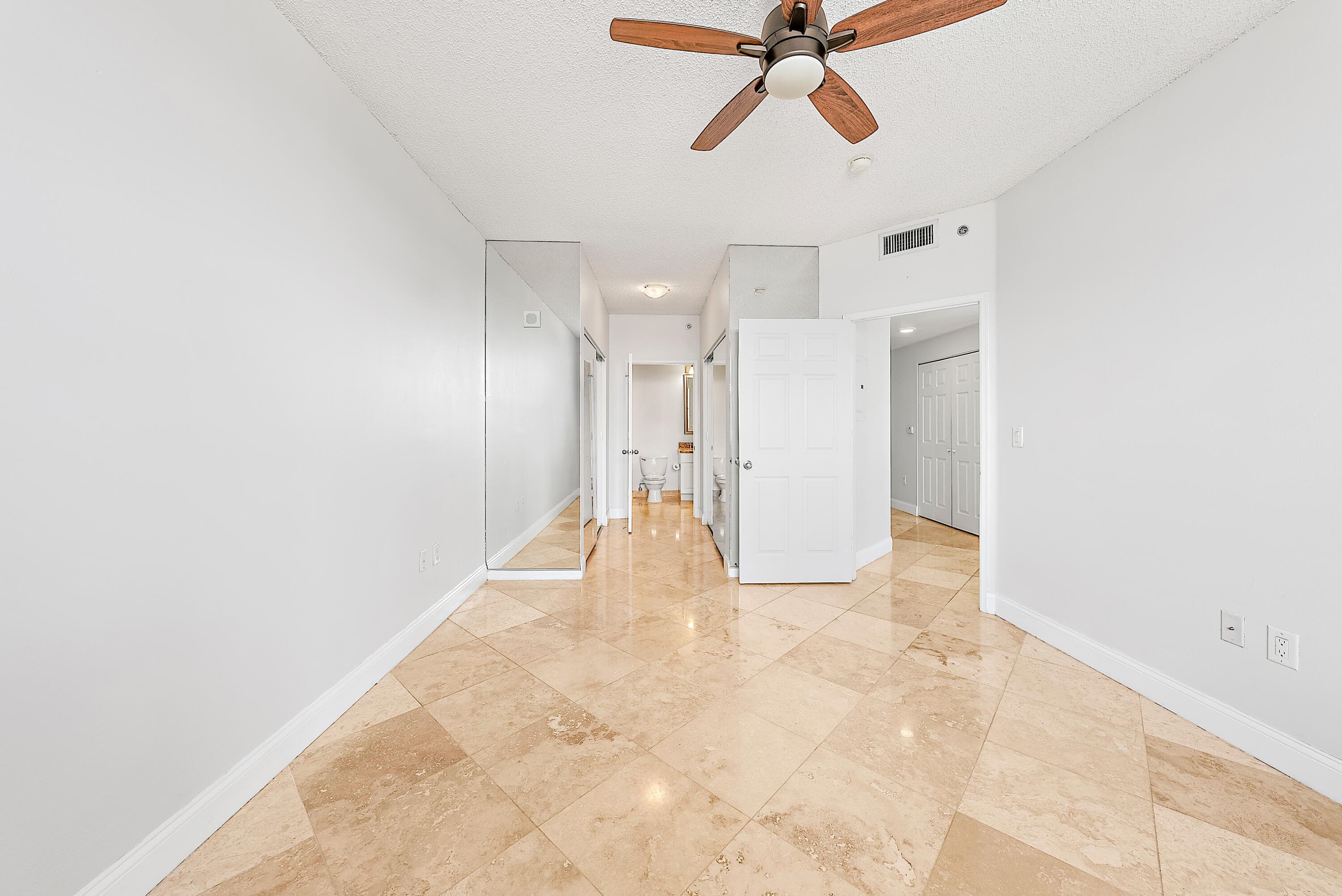 616 Clearwater Park Road 913, West Palm Beach, FL 33401 — photo 14 of 27
