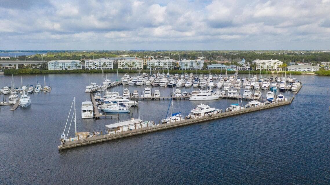 975 NW Flagler Avenue 403, Stuart, FL 34994 — photo 1 of 43