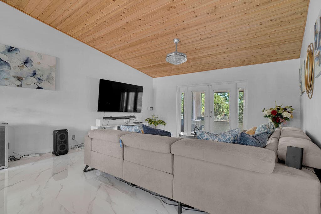 18057 N 40th Run N, The Acreage, FL 33470 — photo 7 of 62