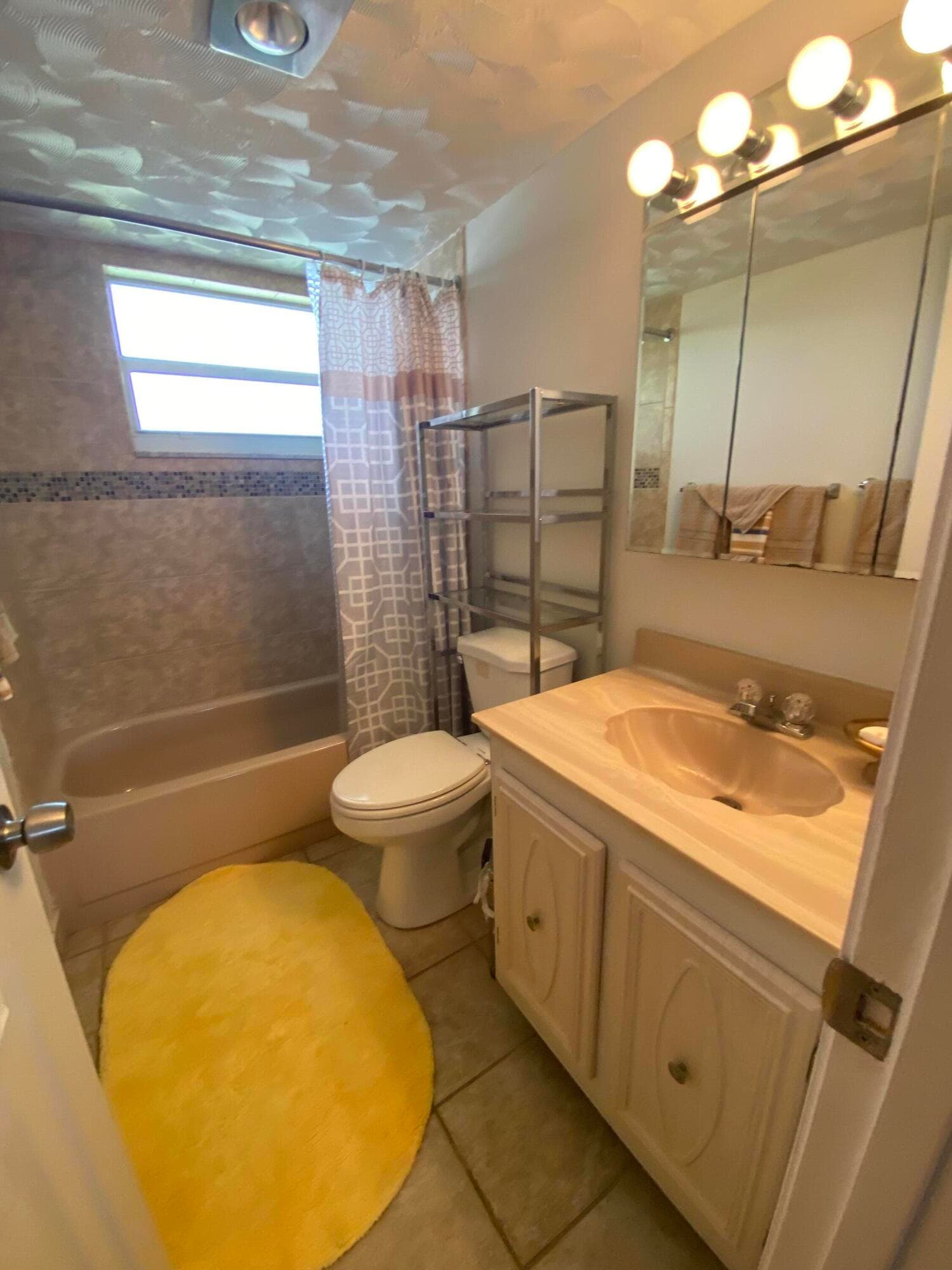 715 Lori Drive 304, Palm Springs, FL 33461 — photo 22 of 25