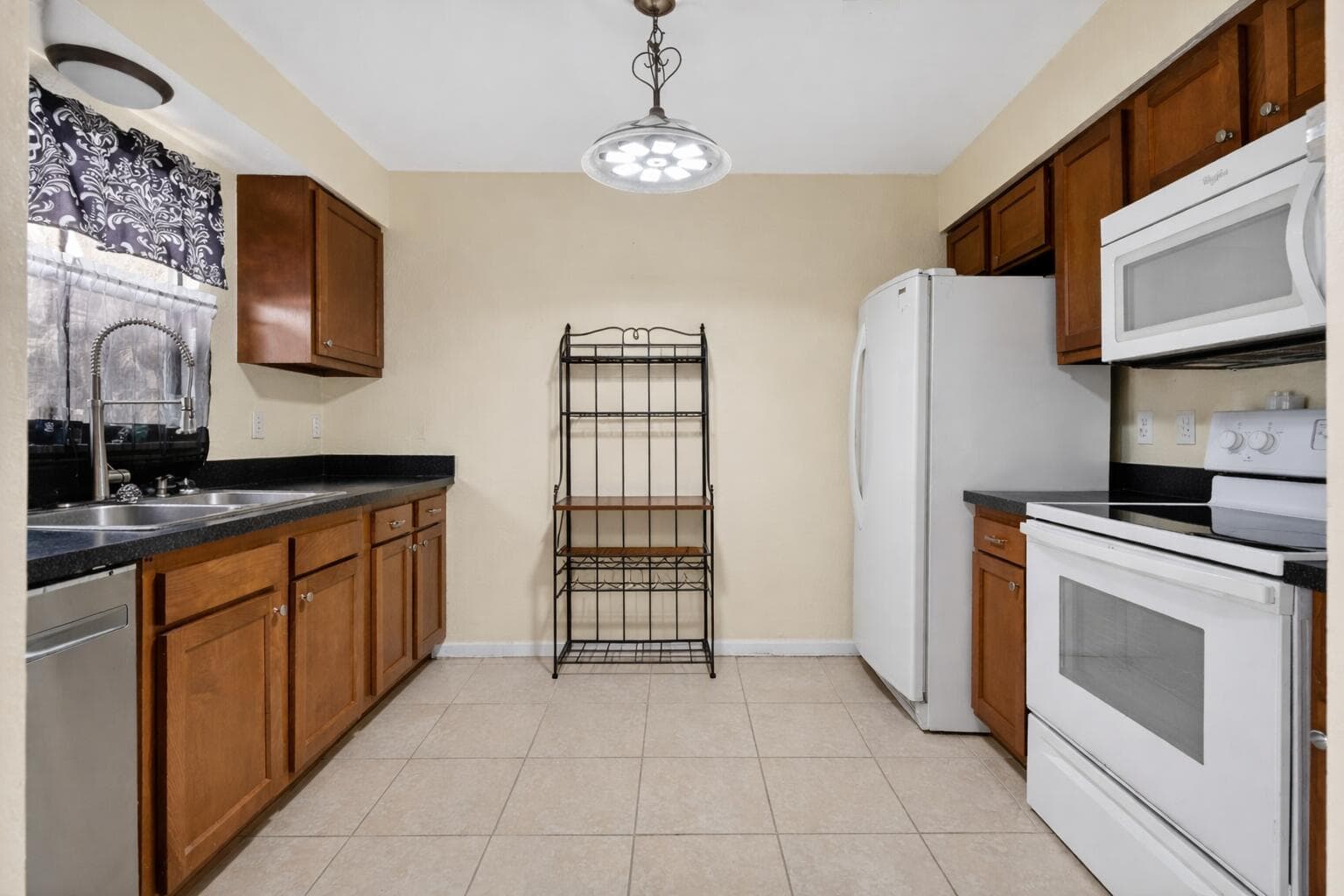 2289 SE Carnation Road, Port St. Lucie, FL 34952 — photo 10 of 34