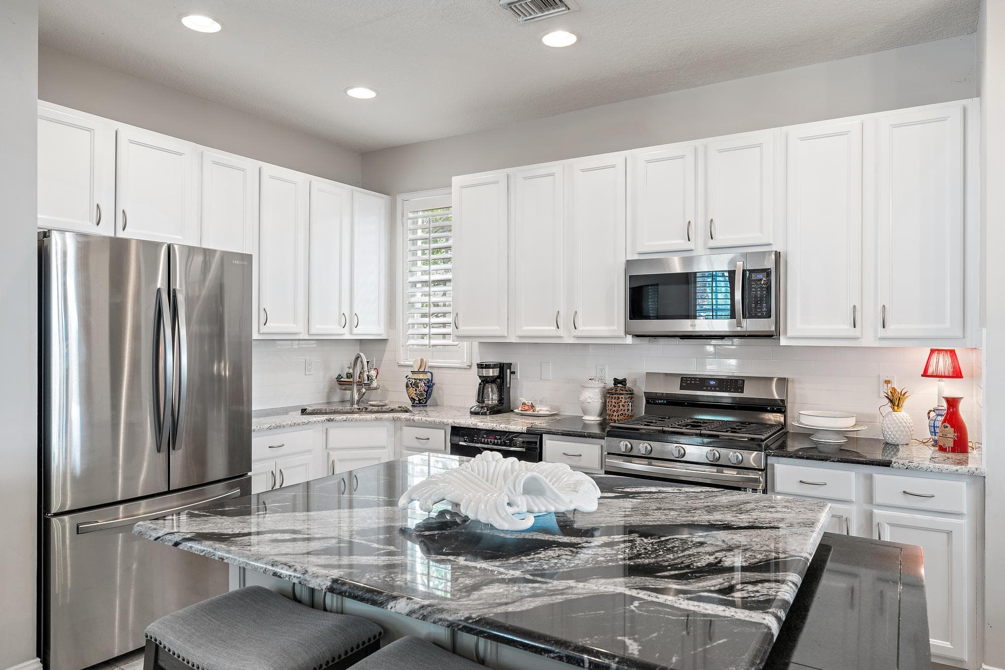 520 Tomahawk Court, Palm Beach Gardens, FL 33410 — photo 13 of 34
