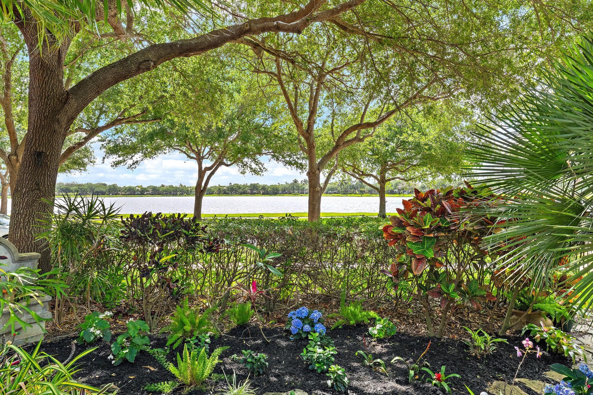 520 Tomahawk Court, Palm Beach Gardens, FL 33410 — photo 4 of 34