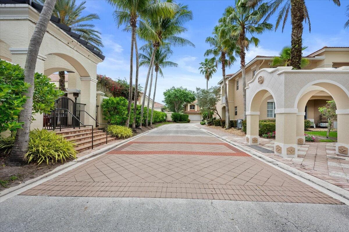 5102 Artesa Way W, Palm Beach Gardens, FL 33418 — photo 34 of 49