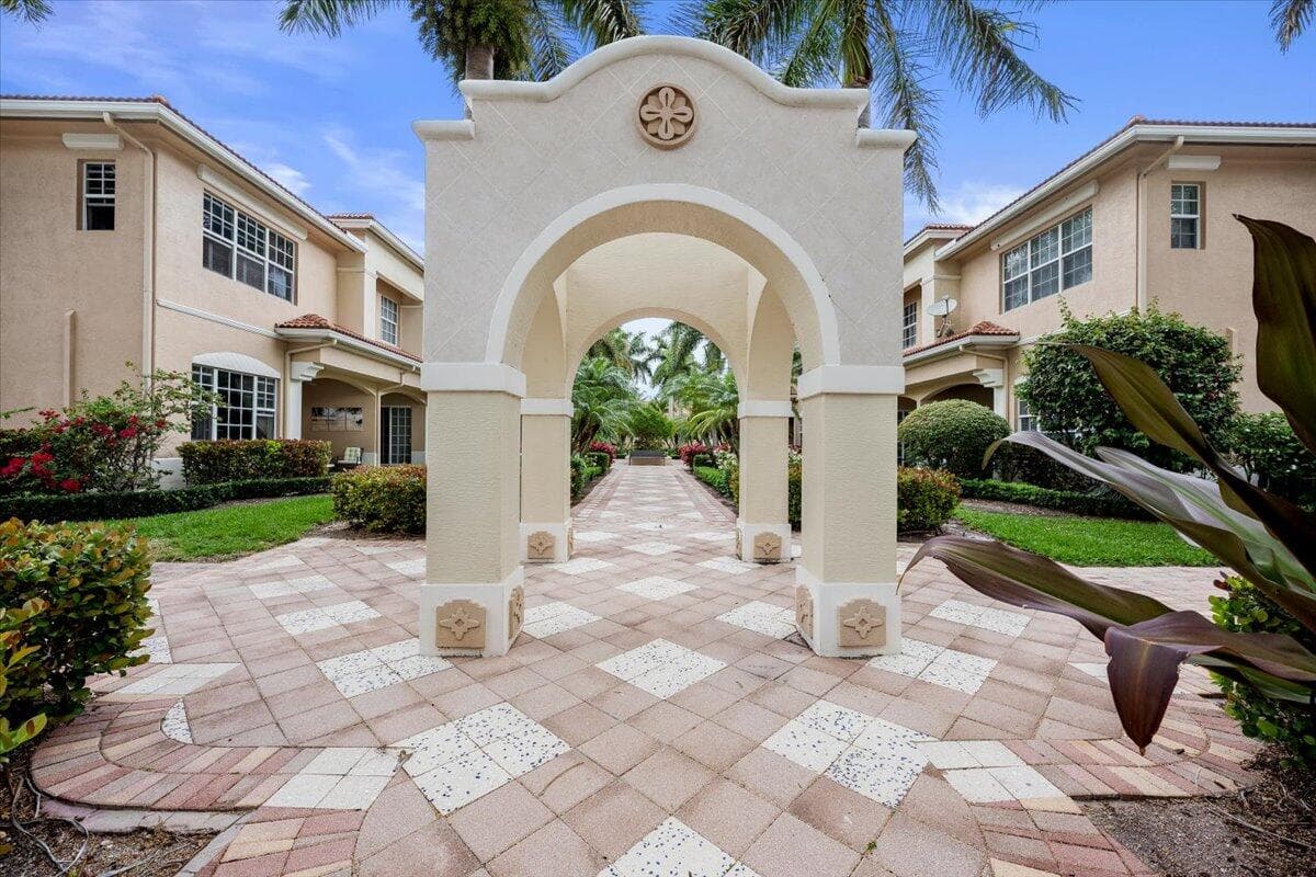 5102 Artesa Way W, Palm Beach Gardens, FL 33418 — photo 28 of 49