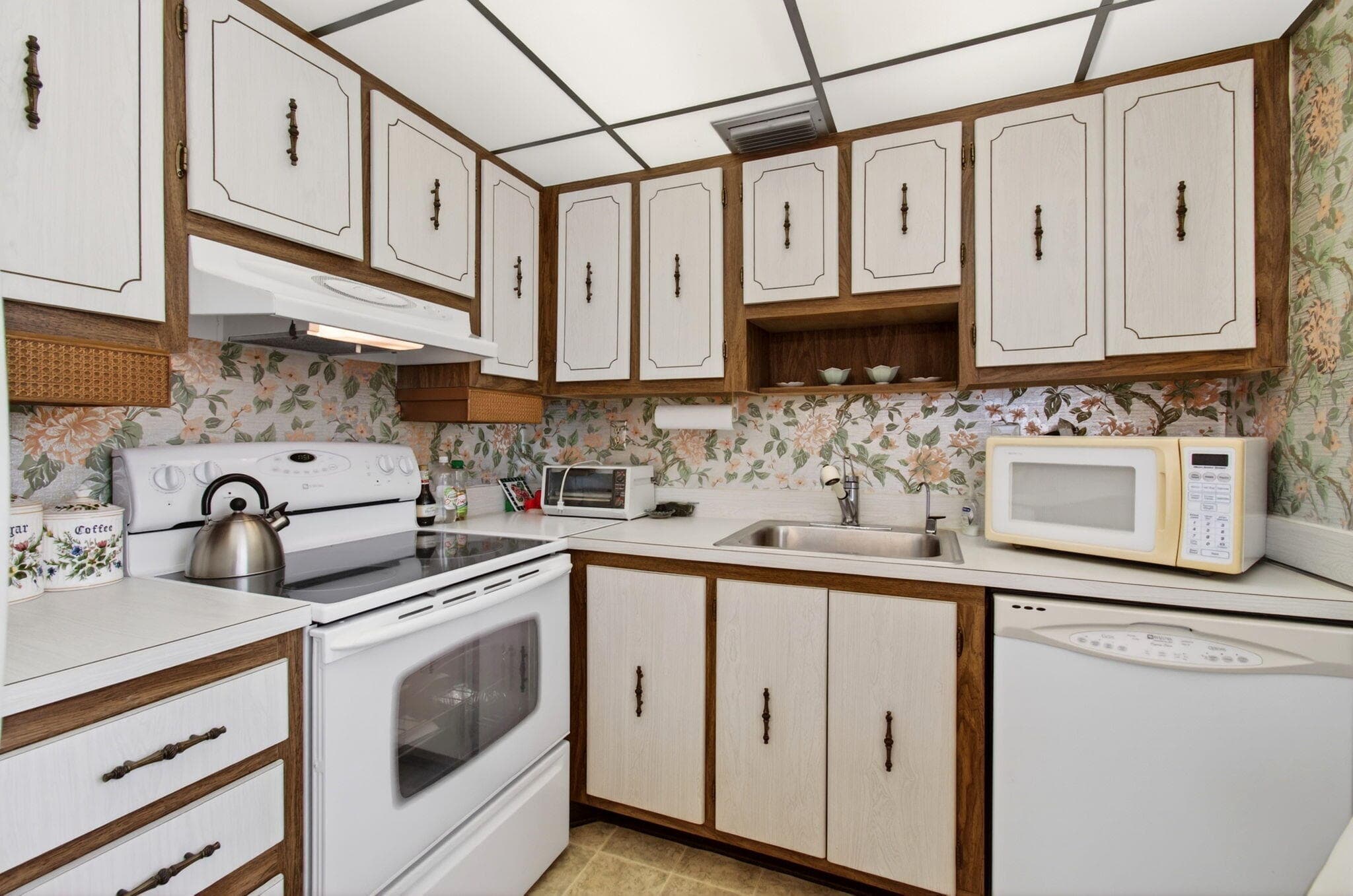 349 Capri H, Delray Beach, FL 33484 — photo 7 of 30