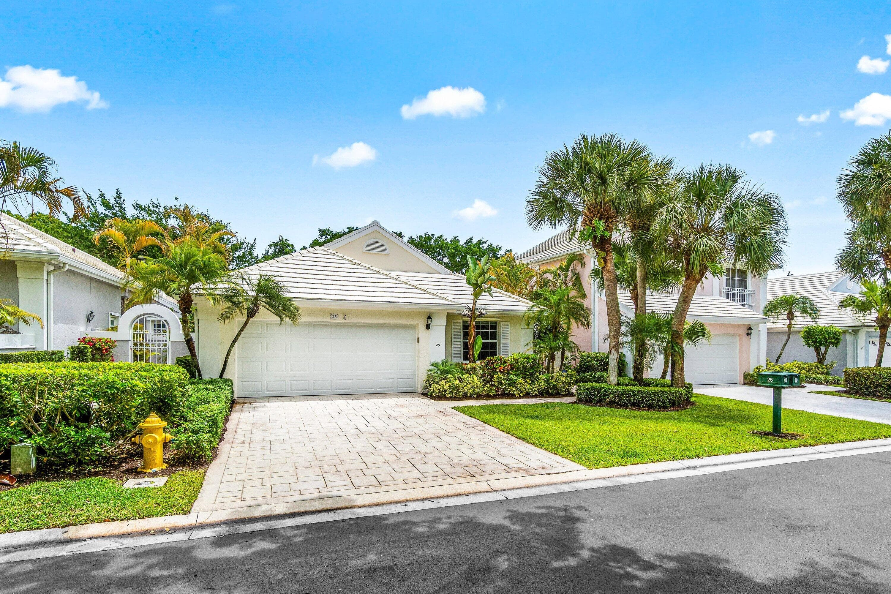 25 Wyndham Lane, Palm Beach Gardens, FL 33418 — photo 2 of 37