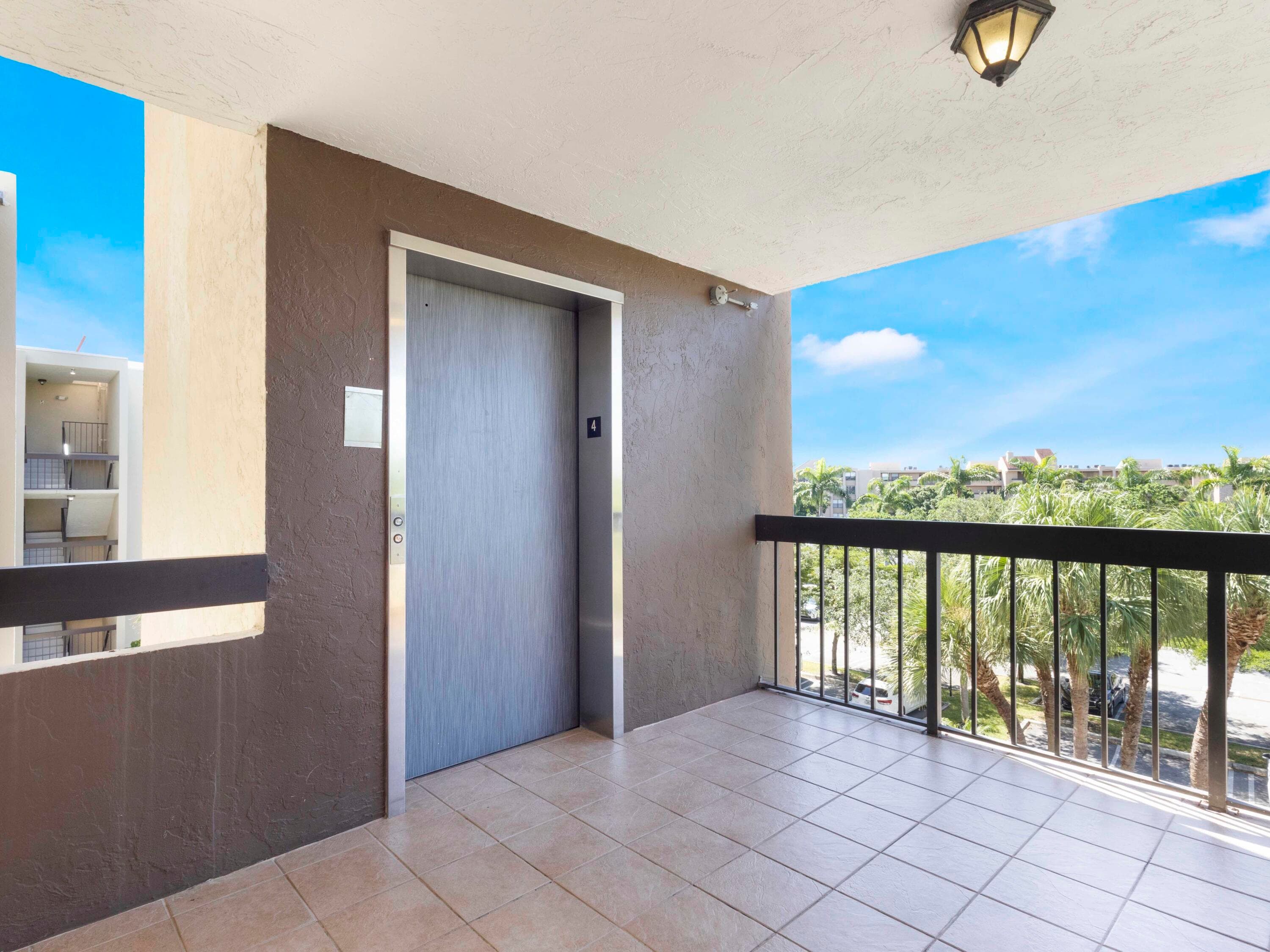 955 Egret Circle 402, Delray Beach, FL 33444 — photo 37 of 45