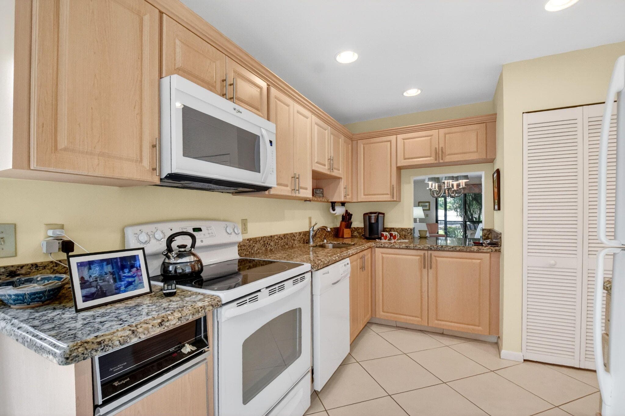 10 Southport Lane A, Boynton Beach, FL 33436 — photo 10 of 79