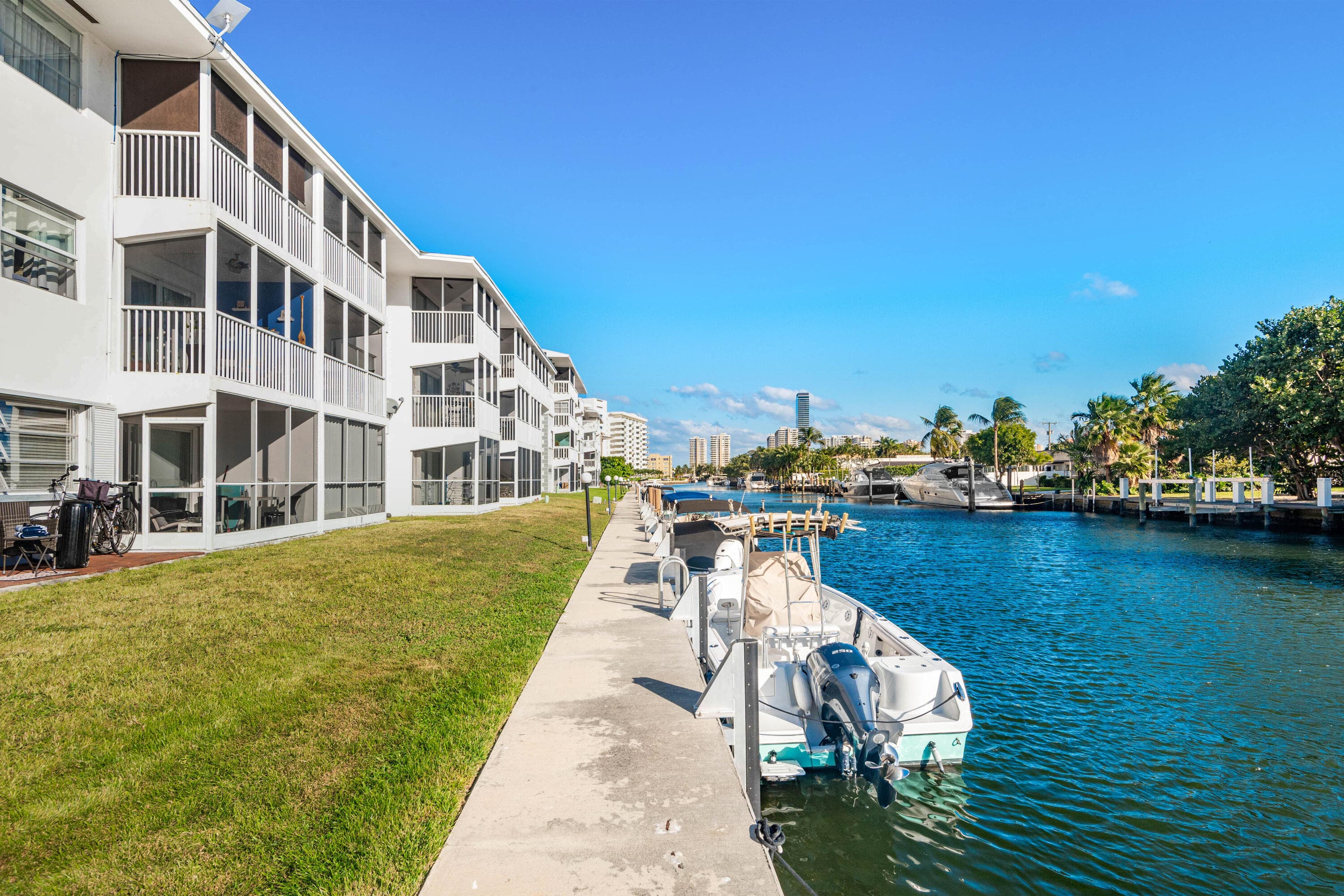 465 Paradise Isle Boulevard 110, Hallandale Beach, FL 33009 — photo 20 of 26