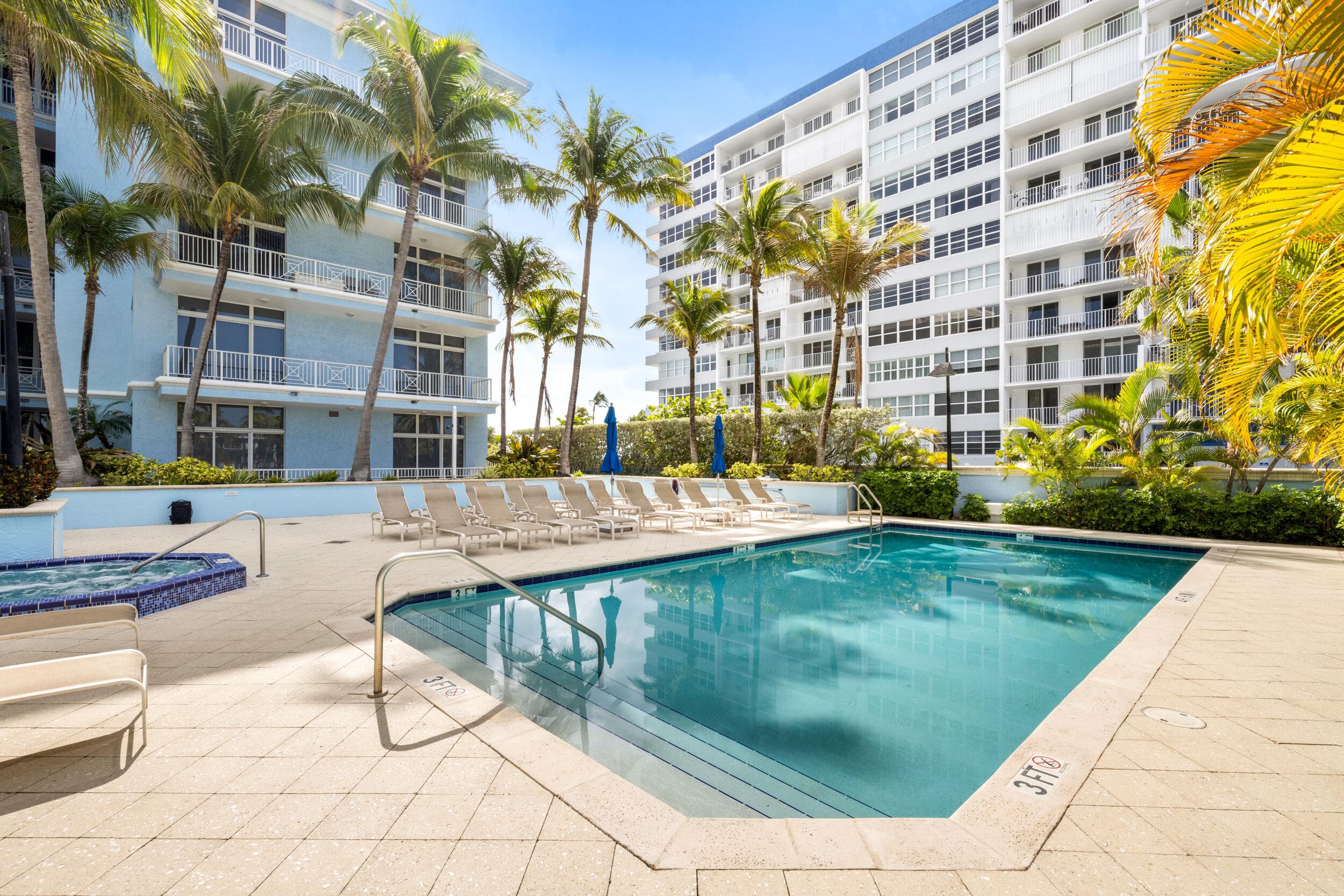 701 SE 21st Avenue 201, Deerfield Beach, FL 33441 — photo 28 of 36