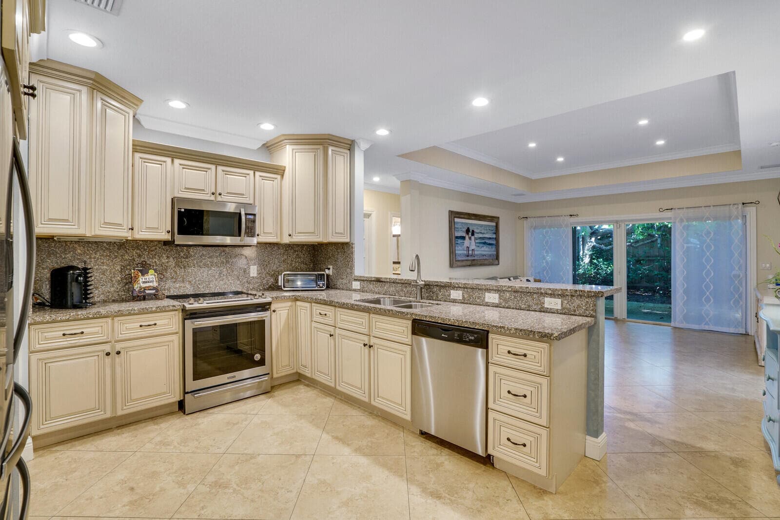 715 SW 25th Place, Boynton Beach, FL 33435 — photo 11 of 32