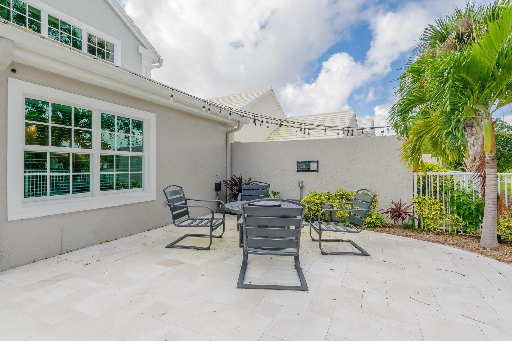 16 Windsor Lane, Palm Beach Gardens, FL 33418 — photo 38 of 50
