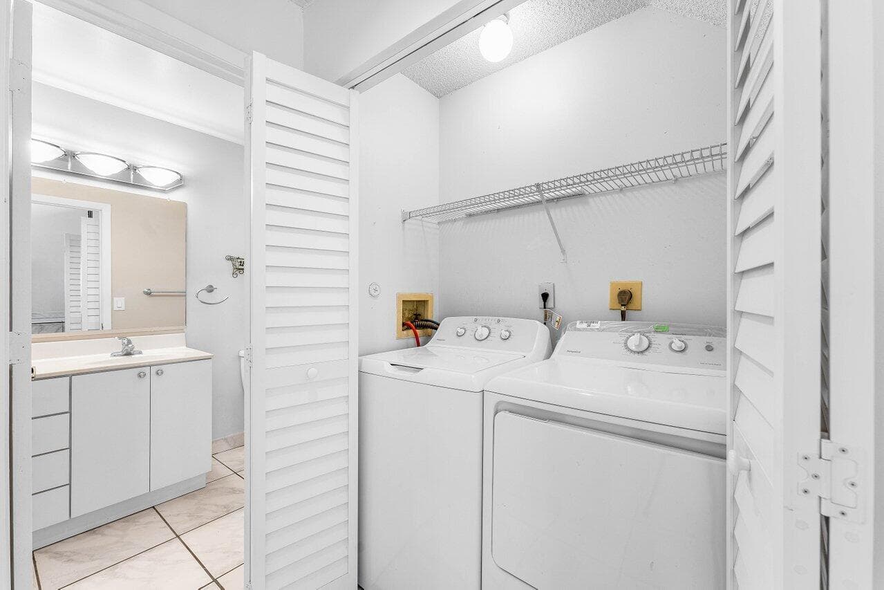 331 NW 101st Terrace, Pembroke Pines, FL 33026 — photo 11 of 35