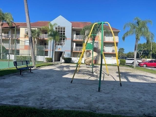 18860 NW 57th Avenue 106, Hialeah, FL 33015 — photo 7 of 13