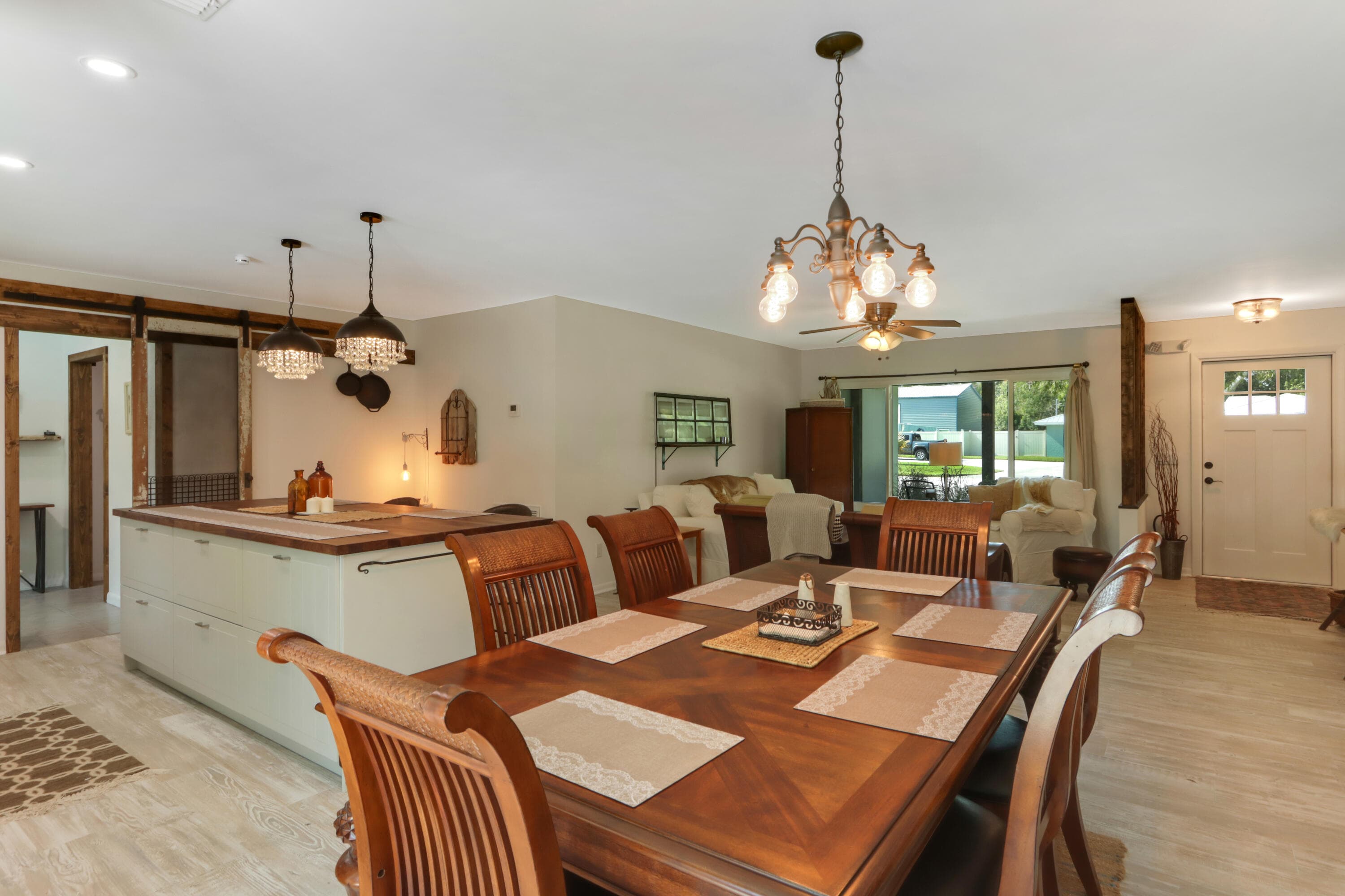 186 23rd Avenue, Vero Beach, FL 32962 — photo 8 of 34