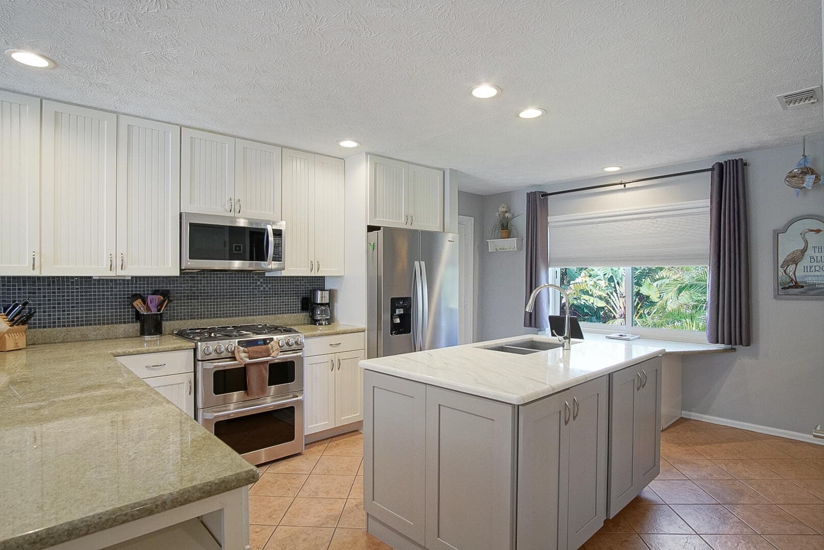 413 Hernando Street, Fort Pierce, FL 34949 — photo 10 of 43
