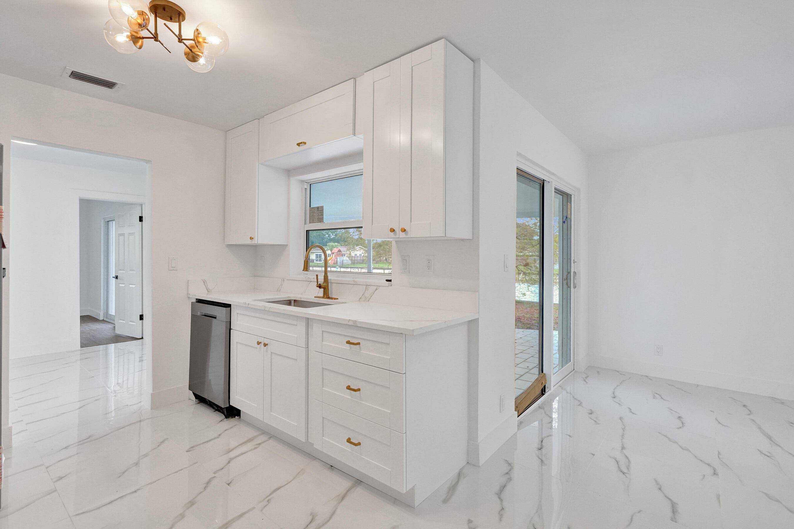 6606 NW 95th Avenue, Tamarac, FL 33321 — photo 1 of 33