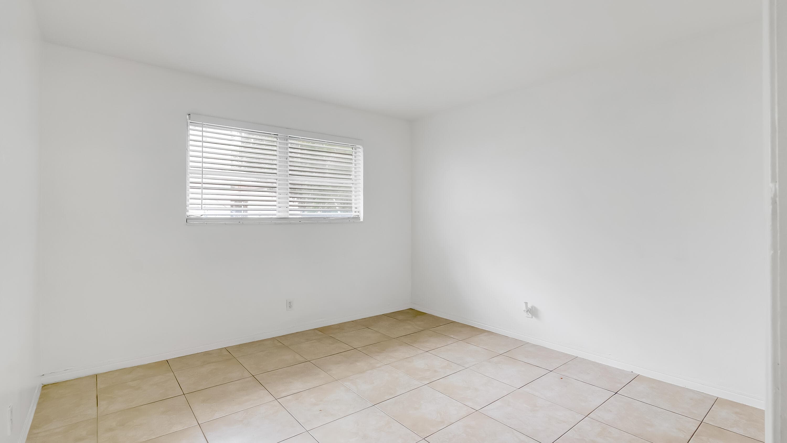 711 SE 15th Street 5, Fort Lauderdale, FL 33316 — photo 29 of 47