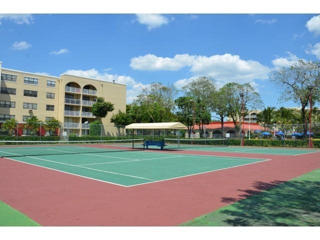18335 NW 68 Avenue 790-104a, Hialeah, FL 33015 — photo 11 of 13