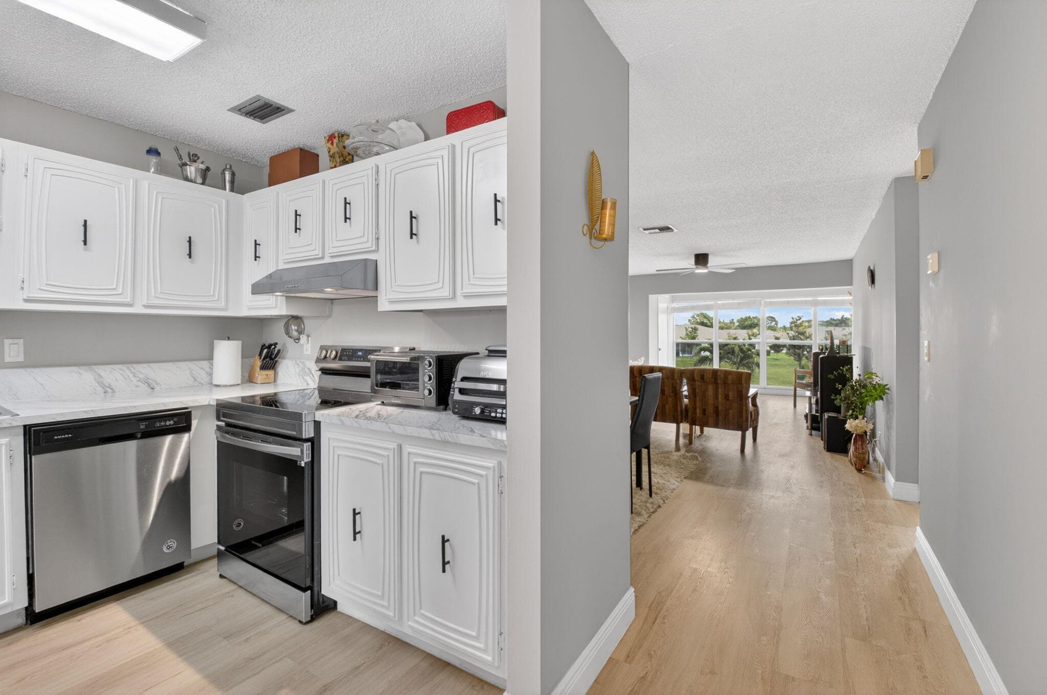 13765 Flora Place H, Delray Beach, FL 33484 — photo 5 of 35