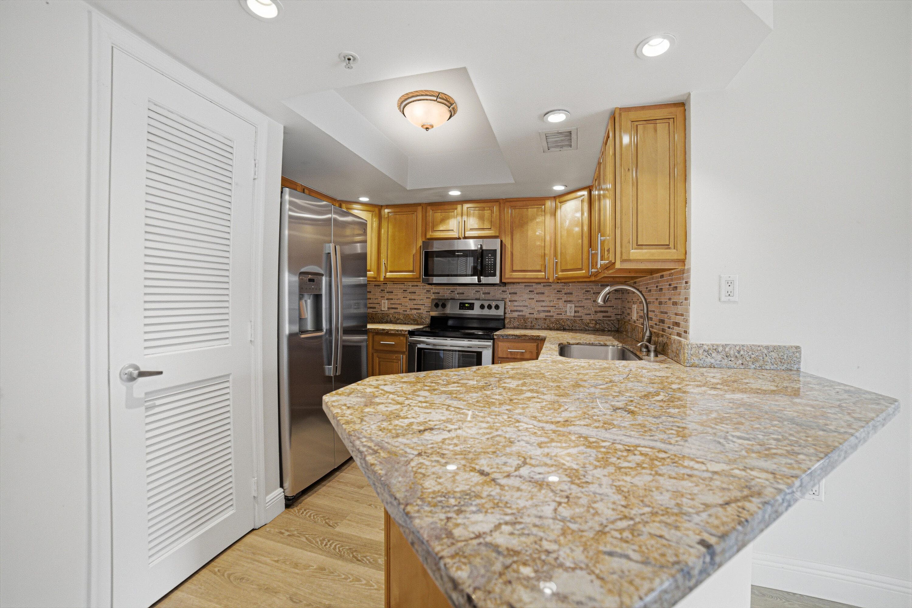 2009 SE 10th Avenue 309, Fort Lauderdale, FL 33316 — photo 3 of 45