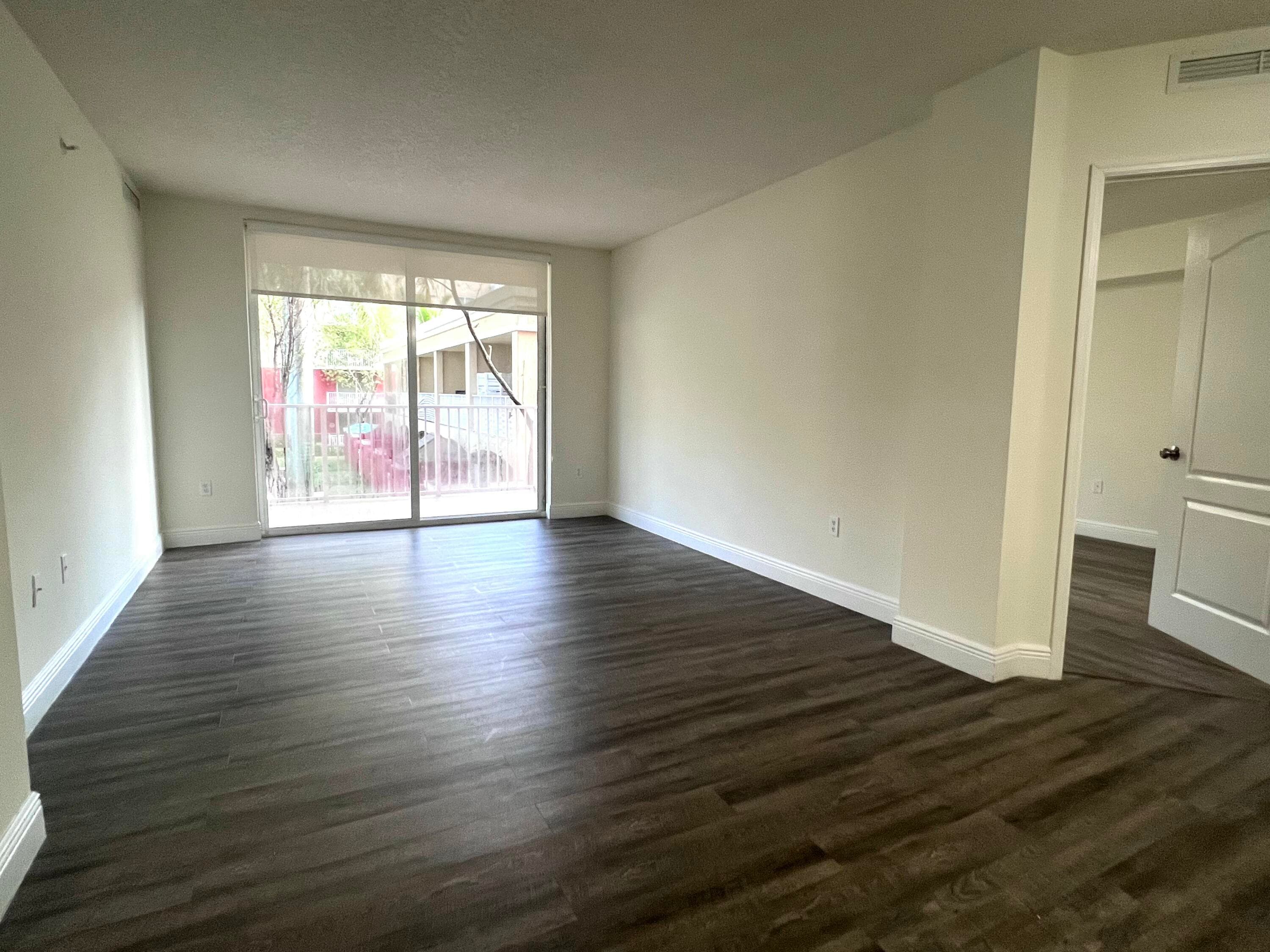 18335 NW 68 Avenue 245-406, Hialeah, FL 33015 — photo 3 of 20