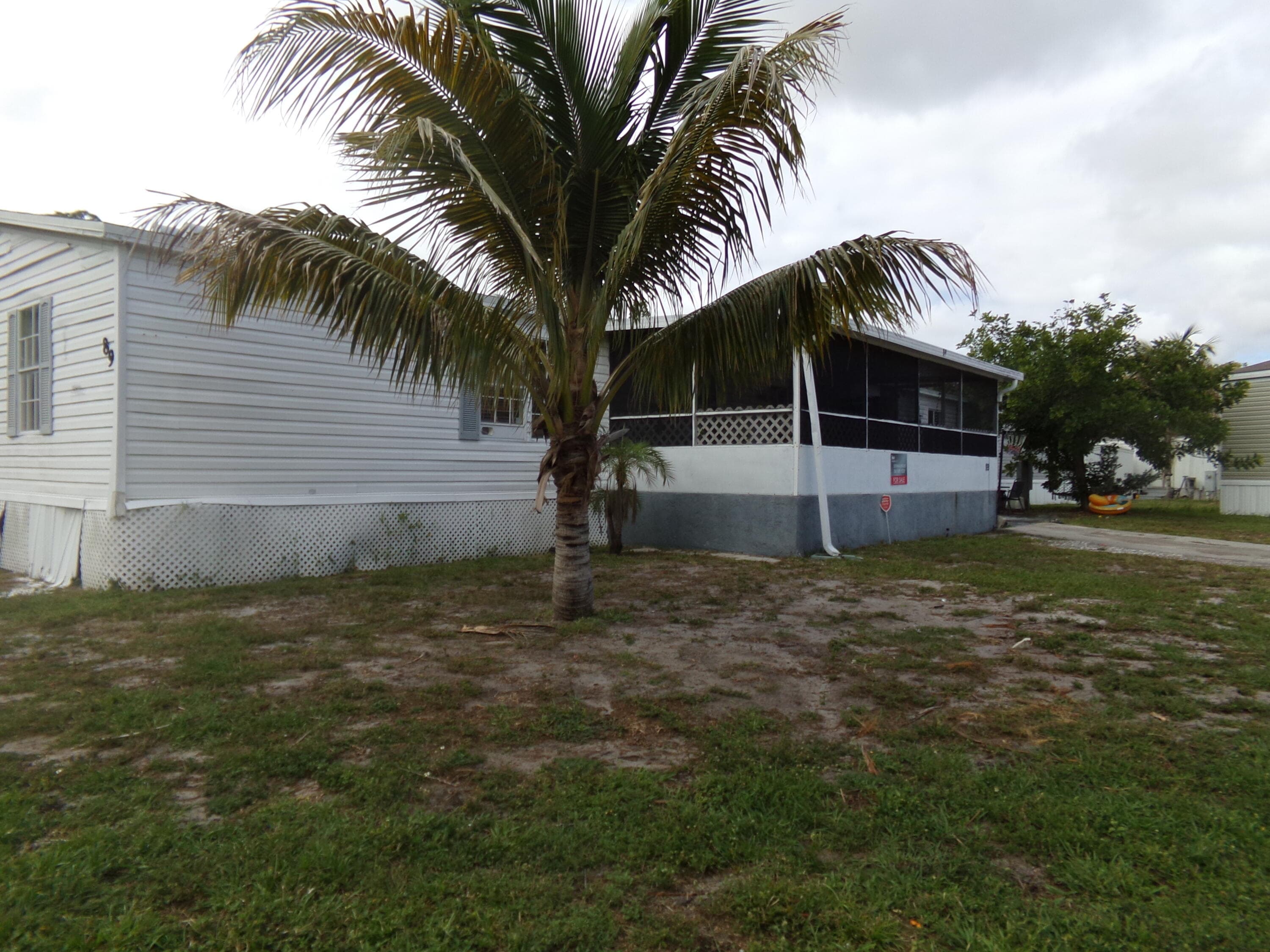 89 S Stuart Circle, Greenacres, FL 33463 — photo 3 of 16