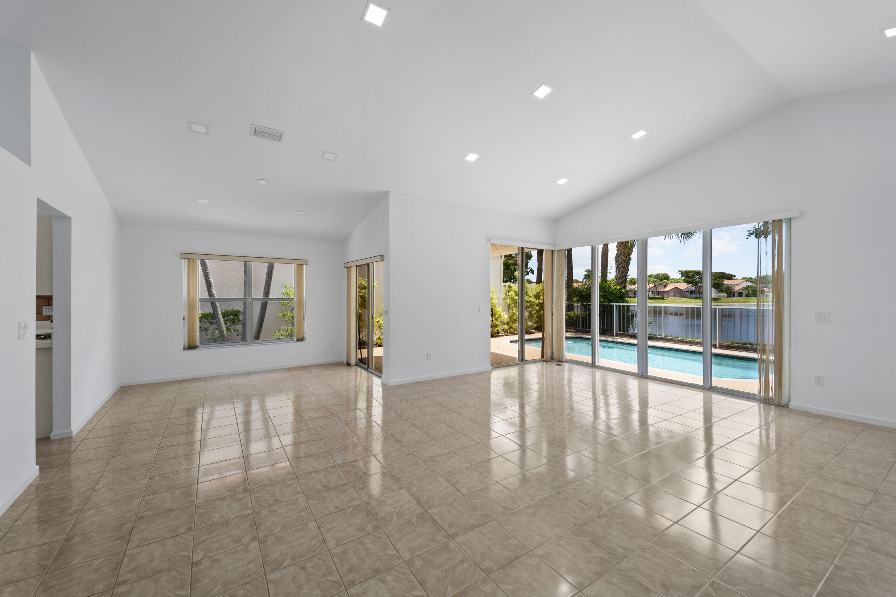 22586 Esplanada Drive, Boca Raton, FL 33433 — photo 9 of 34