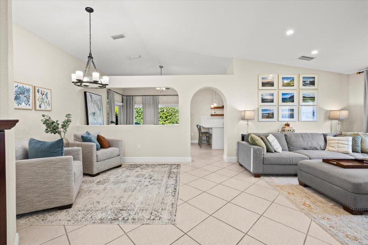 14525 NW 88th Avenue, Miami Lakes, FL 33018 — photo 4 of 31