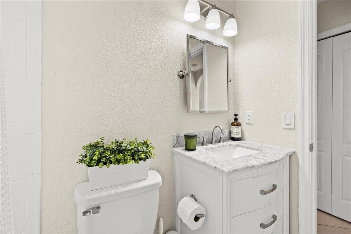 14525 NW 88th Avenue, Miami Lakes, FL 33018 — photo 23 of 31