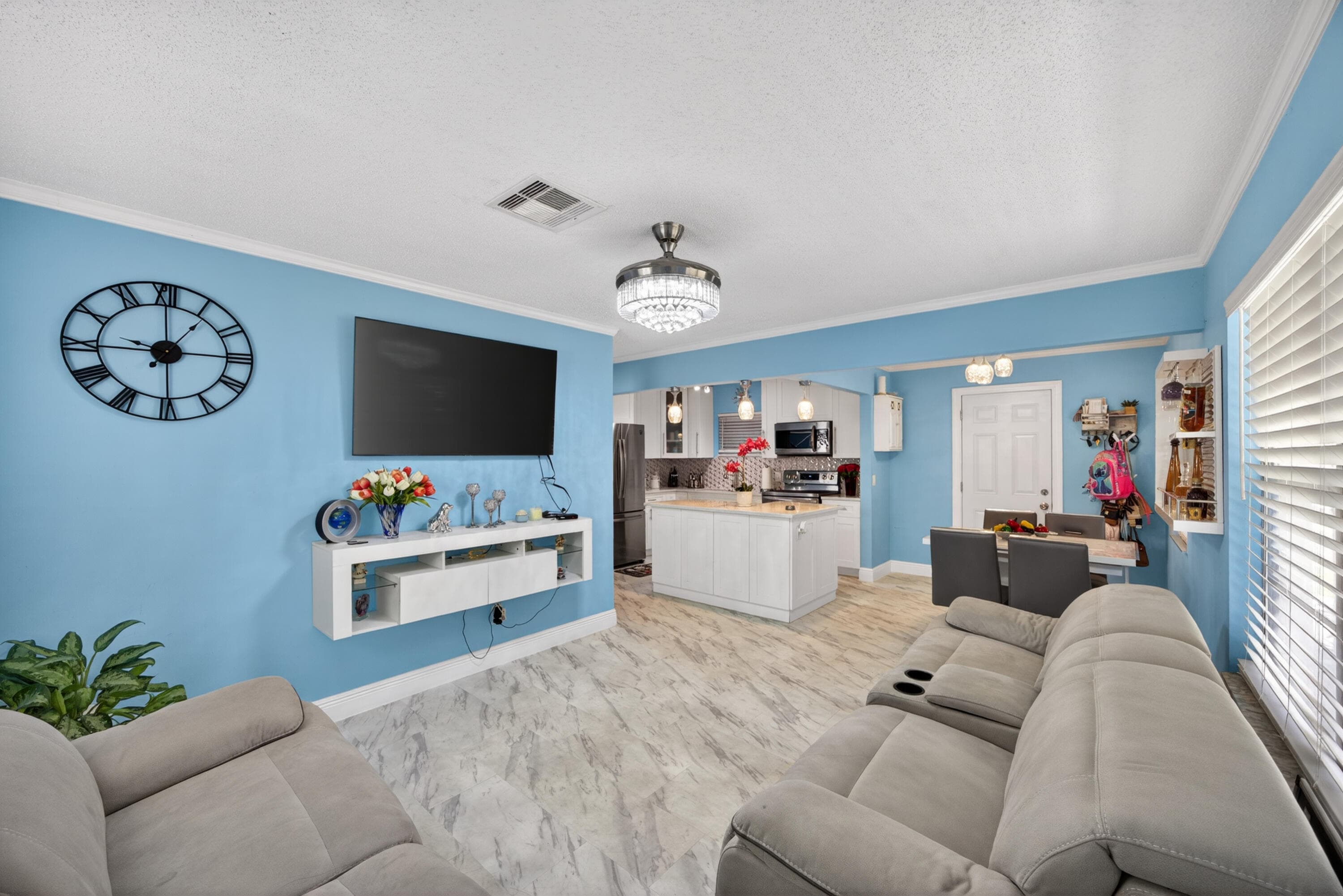 1020 Avon Road, West Palm Beach, FL 33401 — photo 8 of 22