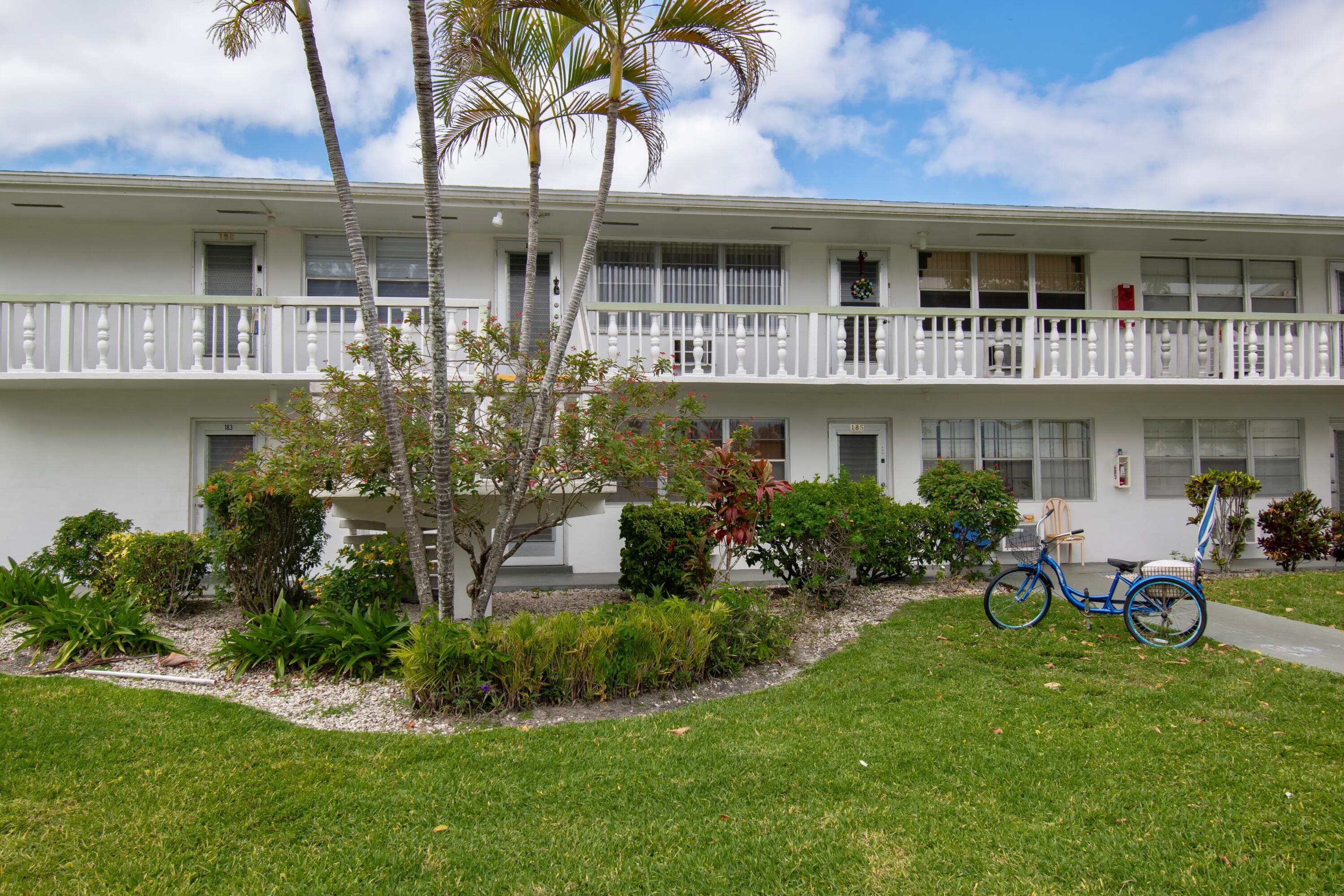 197 Andover H, West Palm Beach, FL 33417 — photo 1 of 21