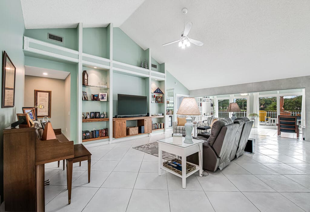 2390 Saratoga Bay Drive, West Palm Beach, FL 33409 — photo 6 of 58