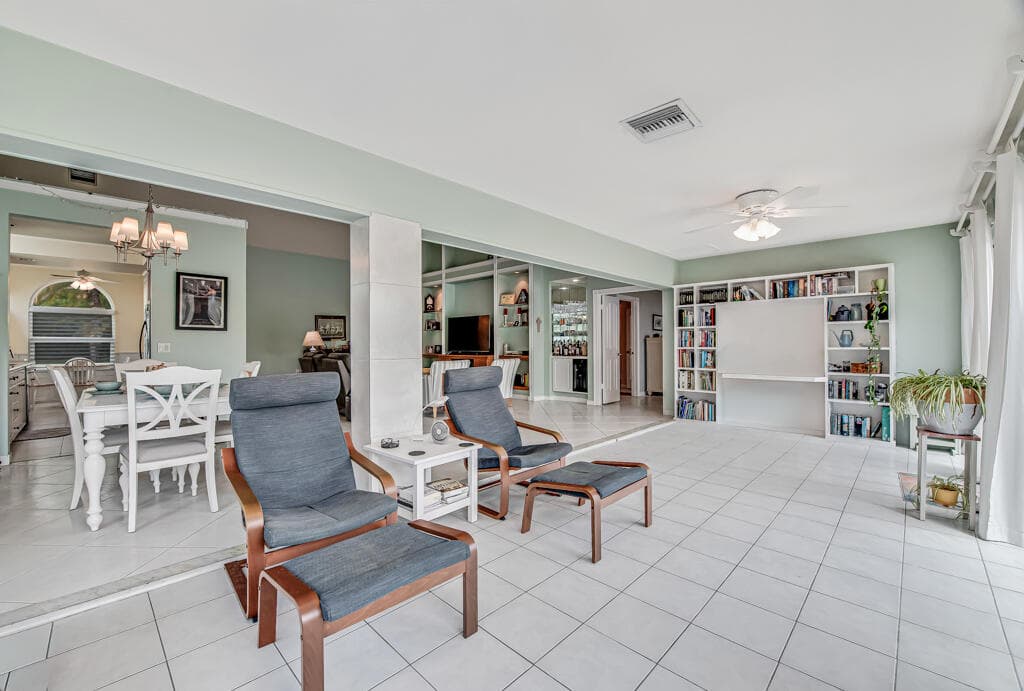2390 Saratoga Bay Drive, West Palm Beach, FL 33409 — photo 15 of 58