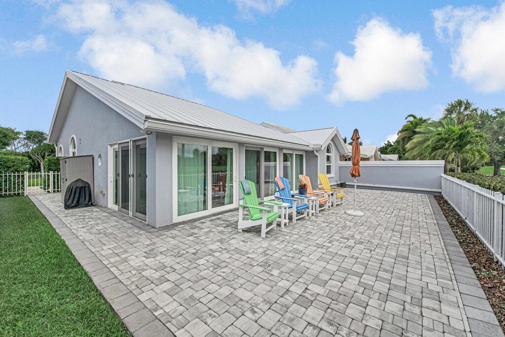 2390 Saratoga Bay Drive, West Palm Beach, FL 33409 — photo 42 of 58