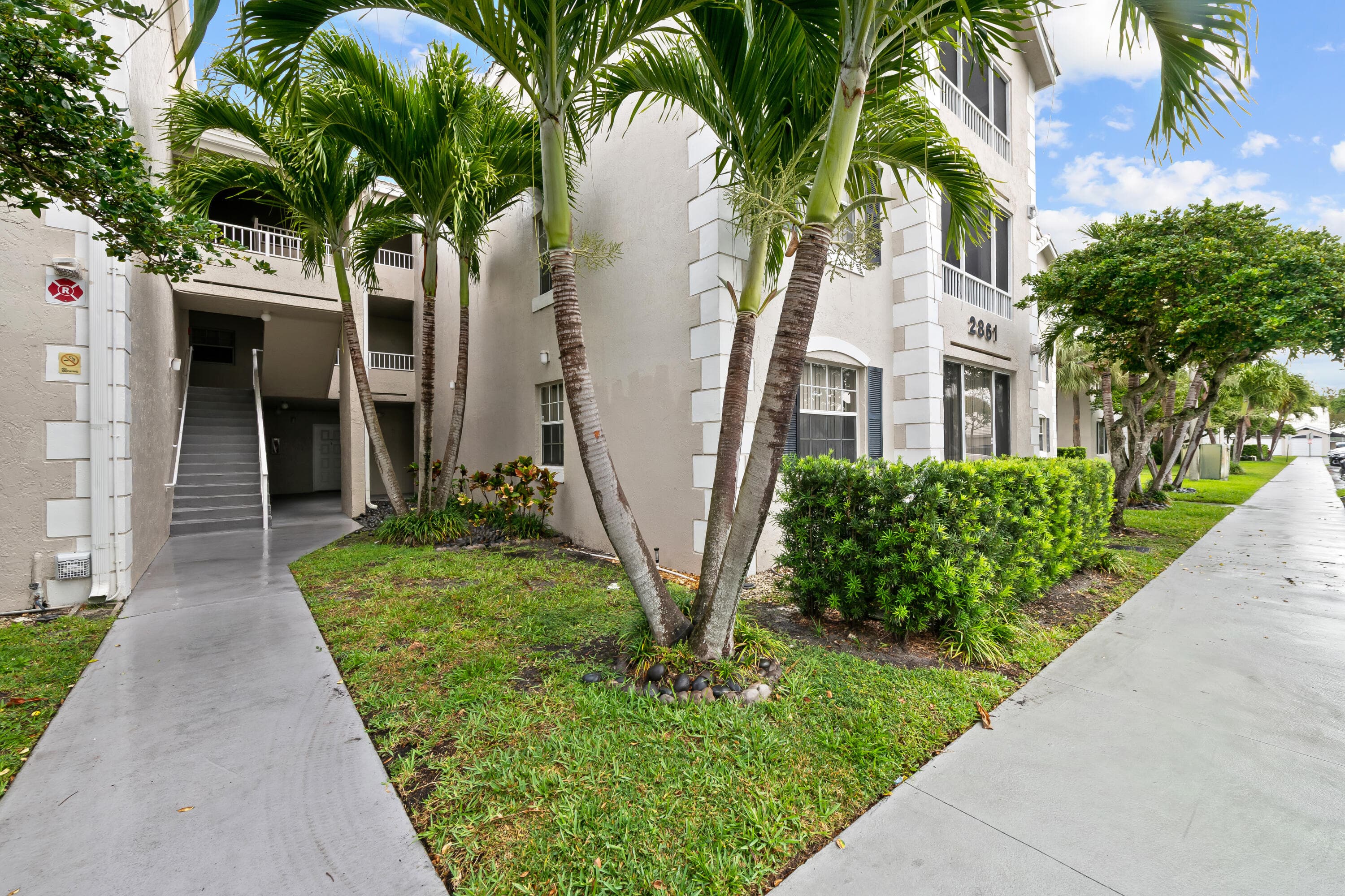 2861 N Oakland Forest Drive 202, Oakland Park, FL 33309 — photo 1 of 27